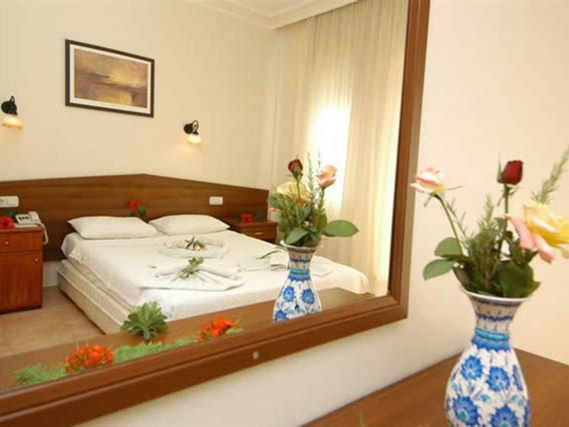 Carmina Hotel Ölüdeniz Extérieur photo