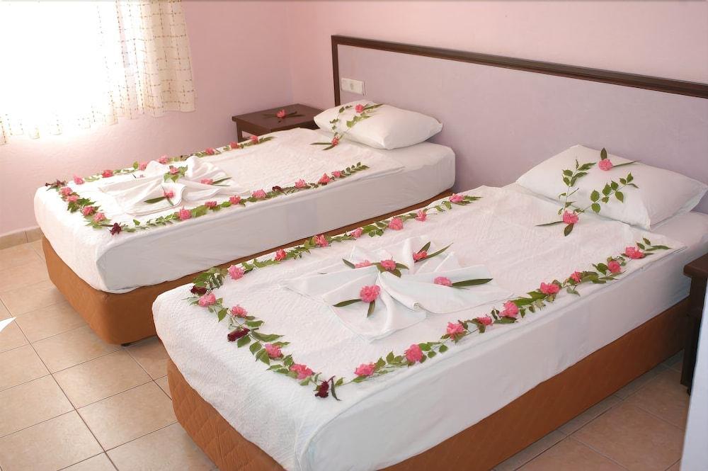 Carmina Hotel Ölüdeniz Extérieur photo